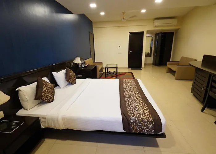 Townhouse Oak The Sapphire Comfort Hotel